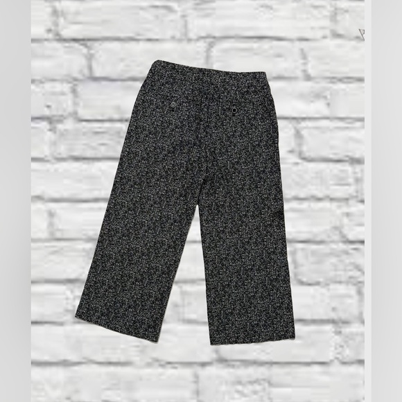 Express Capri Wide Leg Knit Pants Size 2 Women’s Black & White Side Zip - Picture 4 of 5